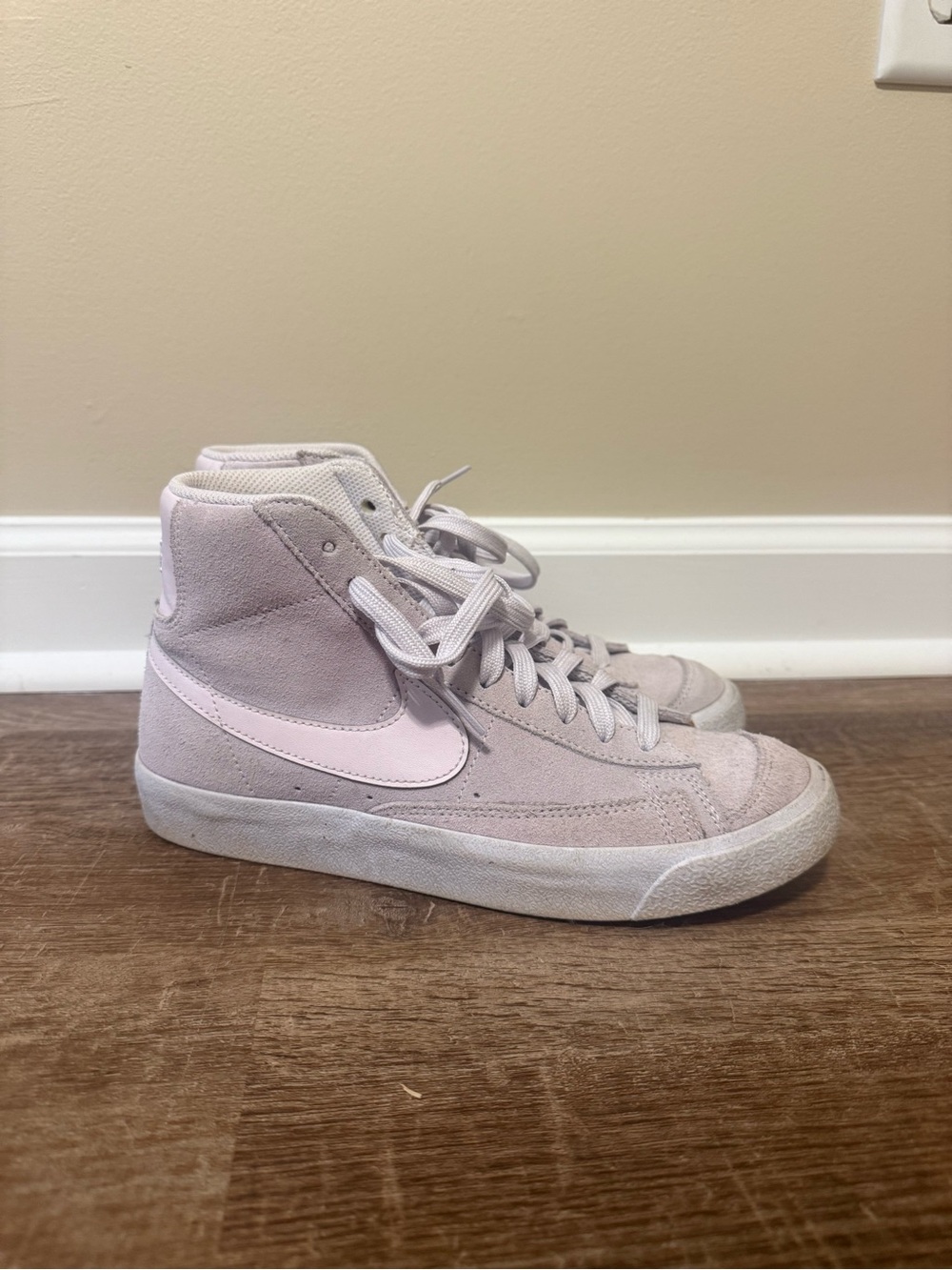 Nike Blazer Mid Vintage Sneakers in Pale Pink Suede